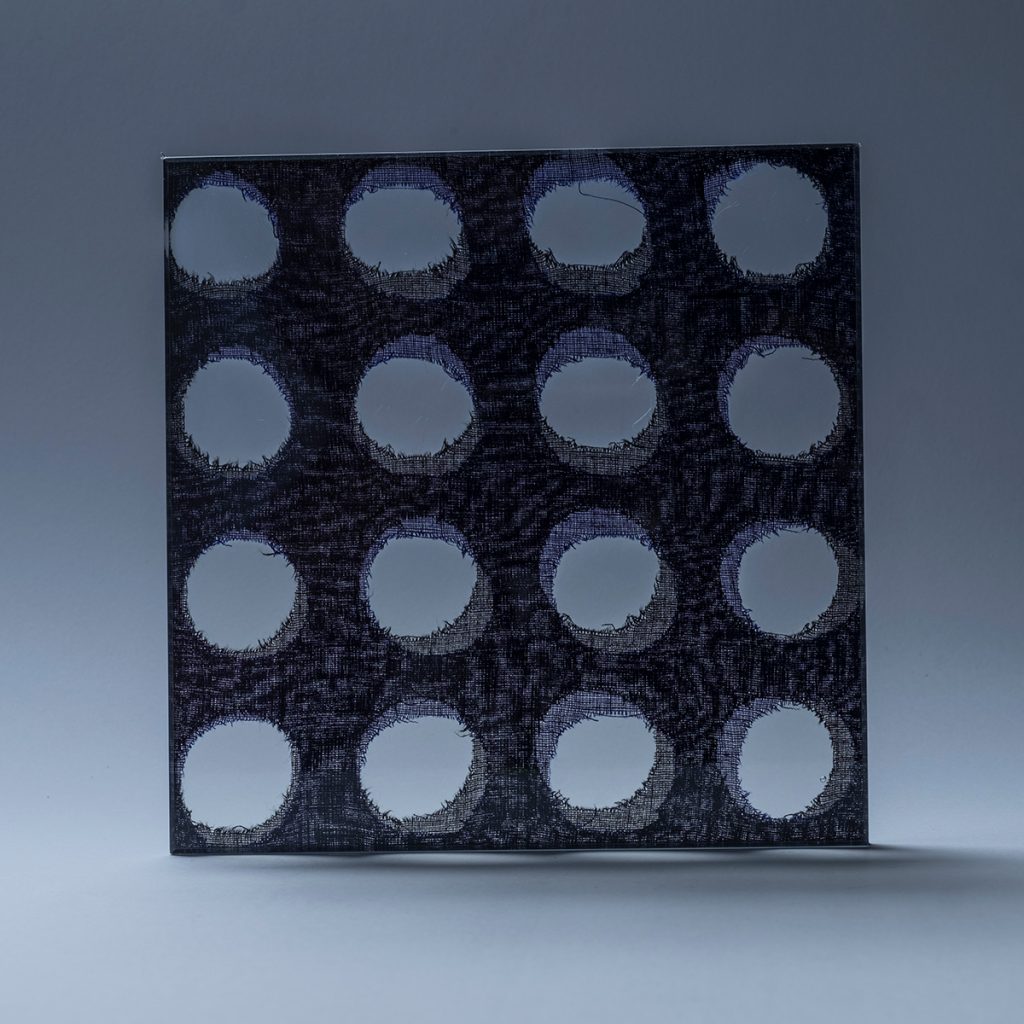 Double open Weave Hole